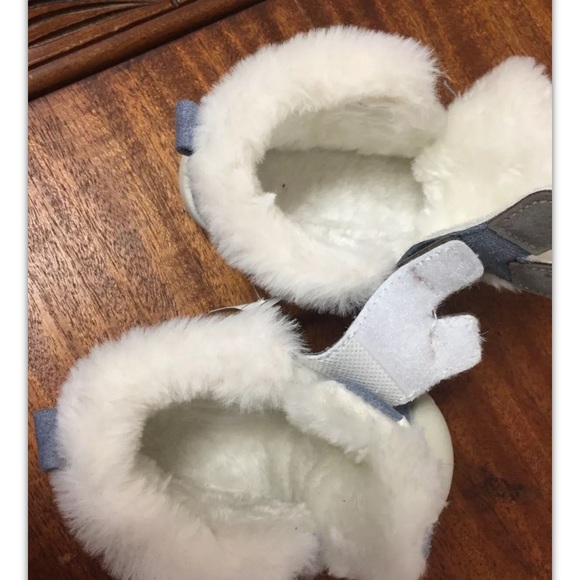 Vigny Honey, baby, shoes, gray/white, faux fur, winter time, size 0-3 months.: - Picture 4 of 6